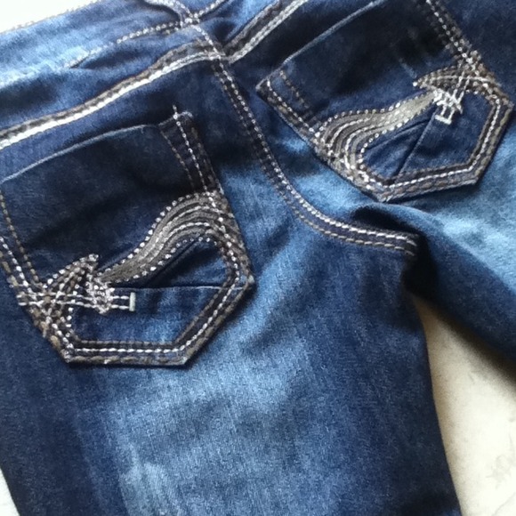 Doesn't fit me but GREAT jeans - Picture 1 of 4