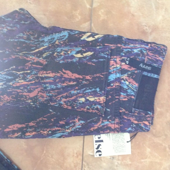 🌹OUT OF STOCK🌹Else Skinny Jeans - Picture 3 of 4