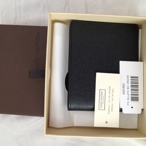 Authentic LV Men Wallet-Black