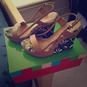 Size 7 Camel Leather Charles by Charles David