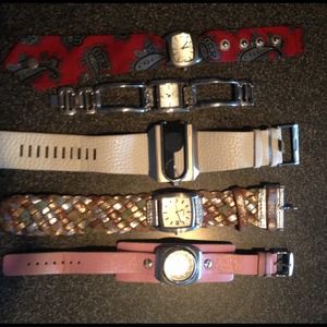 Sold in bundle with all 5 in cover image