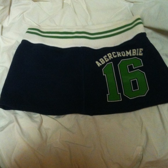 Mini skirt size L