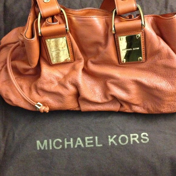 ❌❌SOLD❌❌Authentic Michael Kors Drawstring Satchel