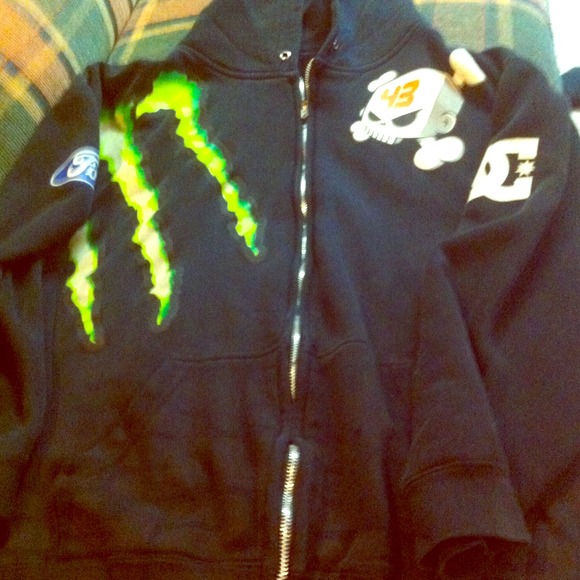 MEN'S DC HOODIE **REDUCED**