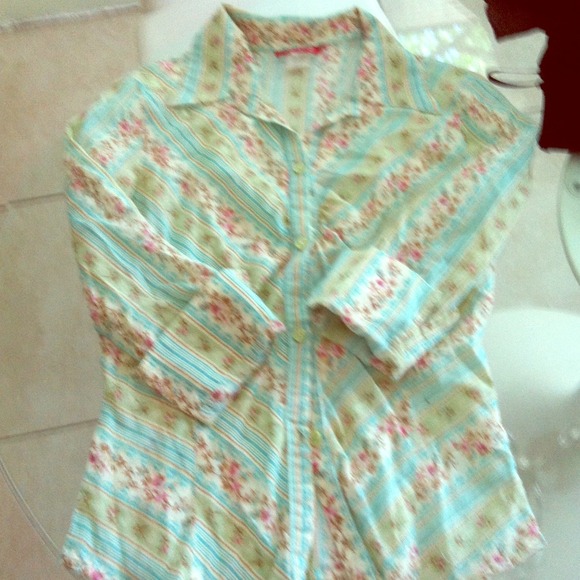 Very light summer short leaves shirt