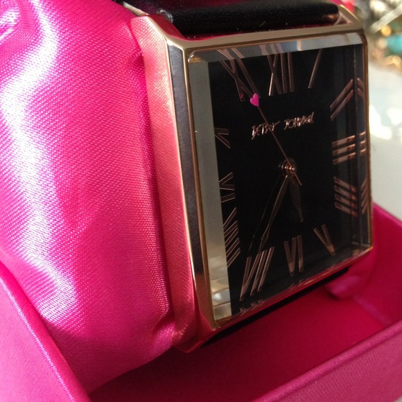 Betsey Johnson unique watch in rosé gold - Picture 2 of 4