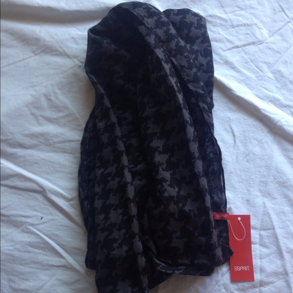❌🔴SOLD In bundle🔴❌Esprit Houndstooth Scarf - Picture 2 of 3