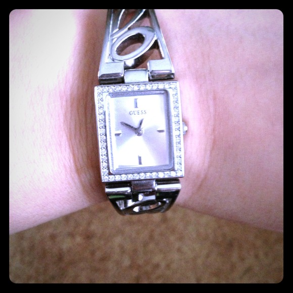 ✨Traded✨ Guess women's watch