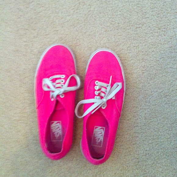 Pink VANS size men US 8, women US 9.5