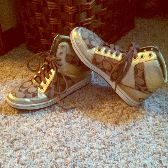REDUCED⬇⬇COACH gold high tops EUC🌼🌼🌼