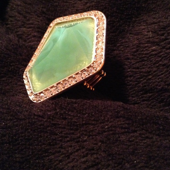 Mint green and gold ring - Picture 2 of 2
