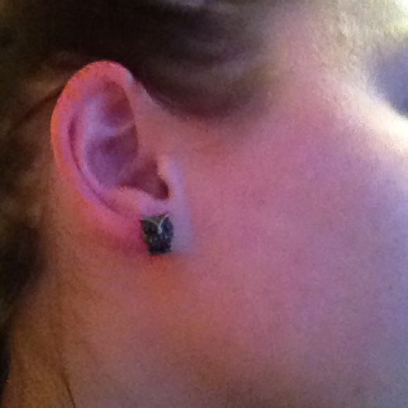 Three pair earring set. Owl, butterfly, and flower - Picture 4 of 4