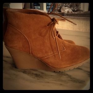 Hold for @erickapd New Camel wedge bootie sz10 $13