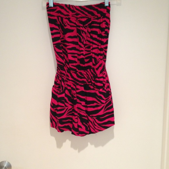 ⭐Sold⭐Black and Pink Zebra Romper