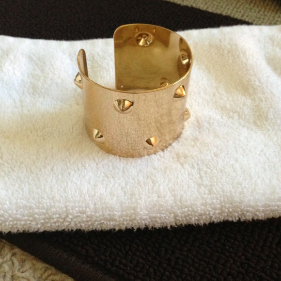 Gold gladiator cuff