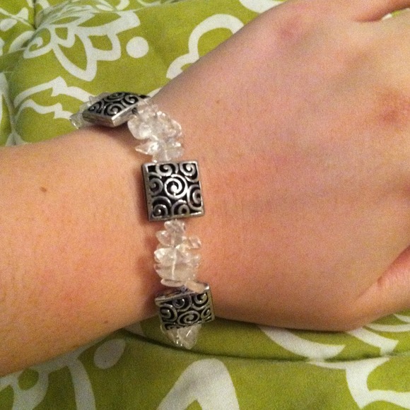 Three string beaded bracelet - Picture 3 of 4