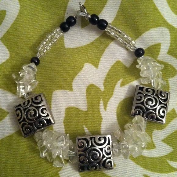Three string beaded bracelet - Picture 4 of 4