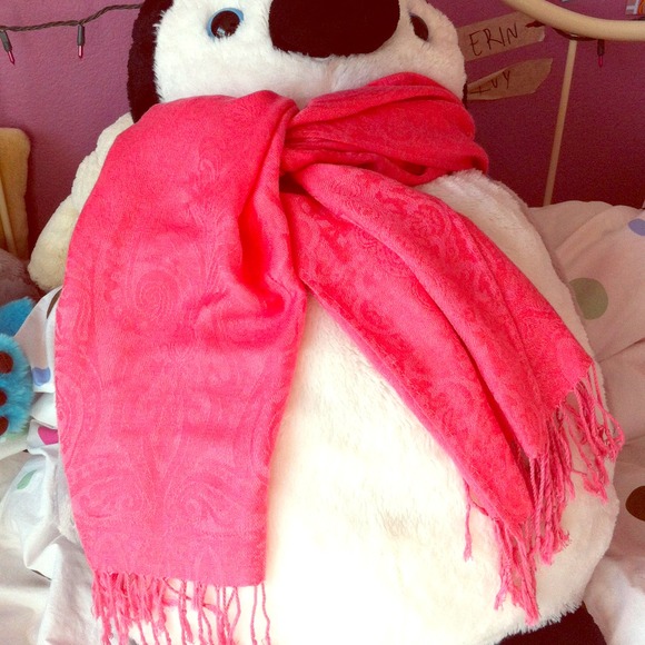 Pretty in pink long scarf - Picture 1 of 1