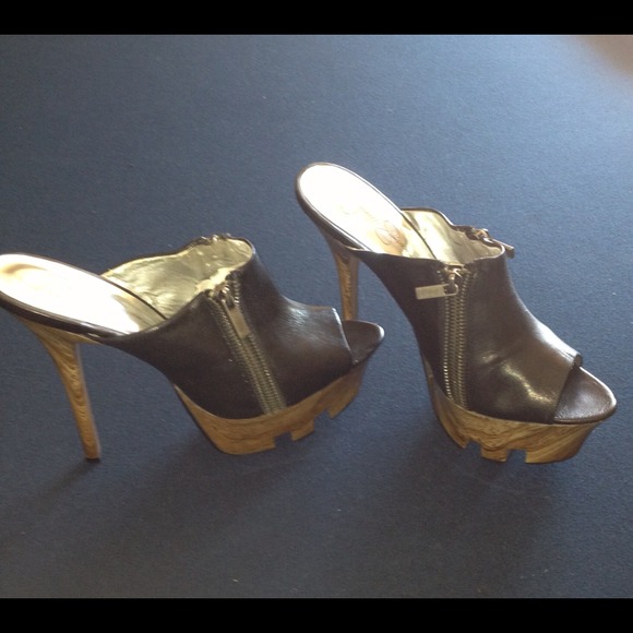 Brand New Jessica Simpson Platform , Never worn