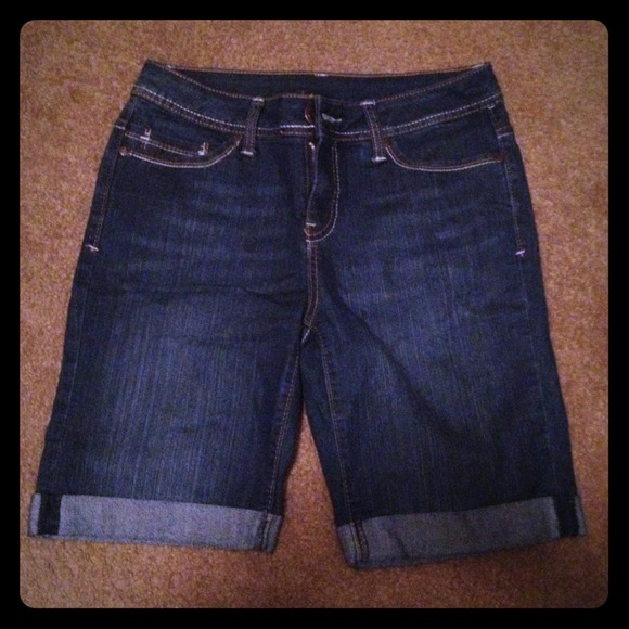 💥Reduced💥Blue jean bermudas