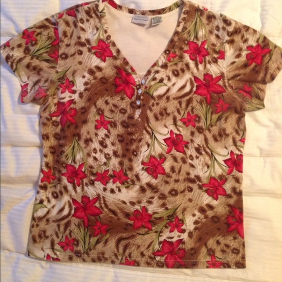 Big burgundy flower/cheetah print top