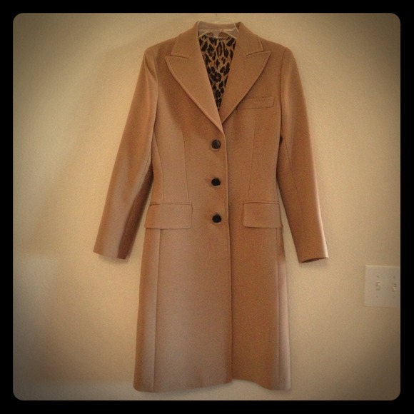 Dolce and Gabbana beige Coat size medium