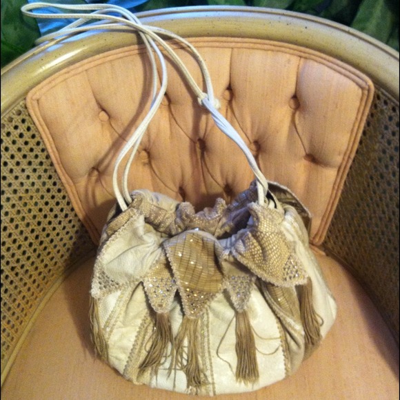 Beautiful bag with lots of details.