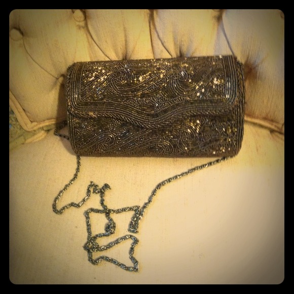 Completely beaded evening bag