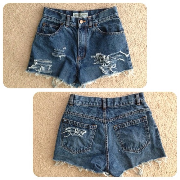 Distressed high waisted shorts.
