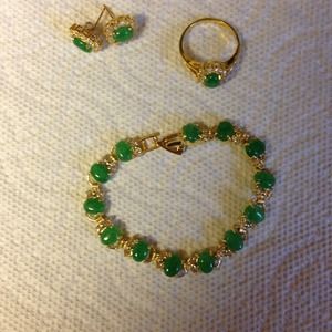 Jade and goldplated jewelry 3 piece set!