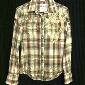 ***HOLD*** ROAR Pearl snap shirt size small