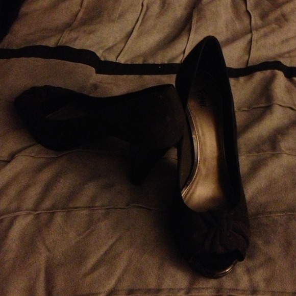 🔆Sold in bundle🔆Black pumps - Picture 1 of 3