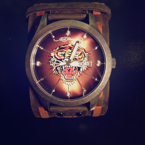 Ed hardy leather watch!