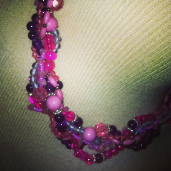 *NWT* Pink // Purple multi-strand beaded necklace - Picture 2 of 4