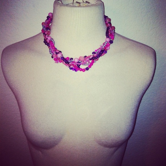 *NWT* Pink // Purple multi-strand beaded necklace - Picture 3 of 4