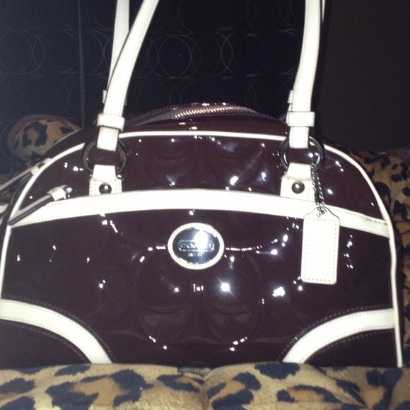 Authentic coach shoulder bag