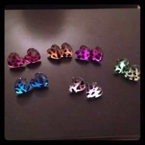 6 Cheetah Print Stud Earrings!