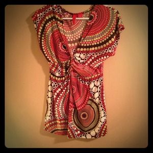 Circle designed shirt