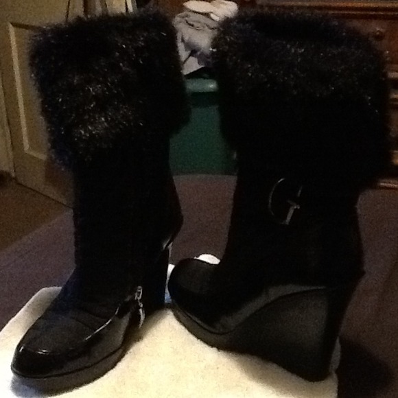Guess boots size 7