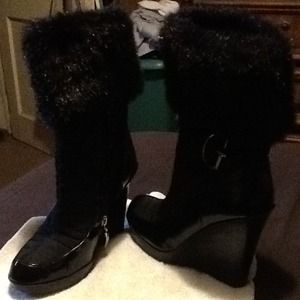 Guess boots size 7