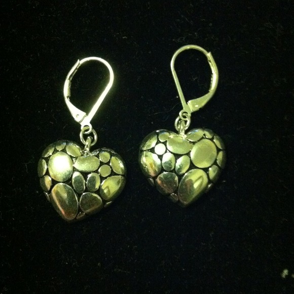 Heart dangle earrings
