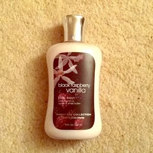 Black raspberry vanilla body lotion. Never used.