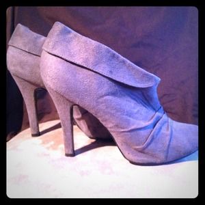 ✋✋RESERVED✋✋Charlotte Russe Grey  Booties