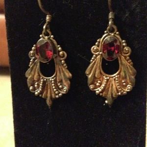 💥SOLD💥 Garnet earrings.