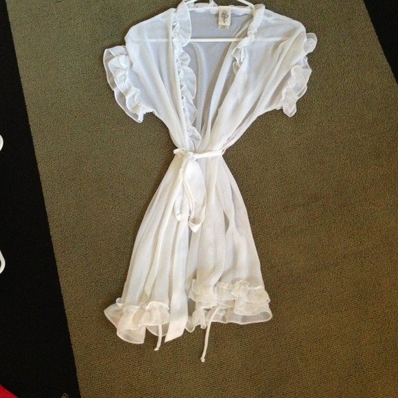 🎁SOLD🎉Nordstroms Sheer white robe - Picture 2 of 2