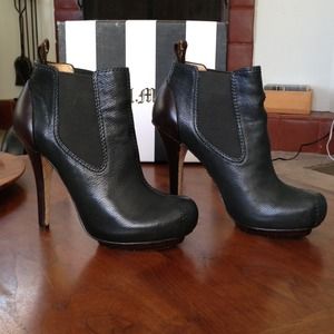 Reserved! L.A.M.B Hanshu Booties Forest Green.