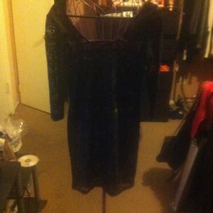 Pretty black dress- small