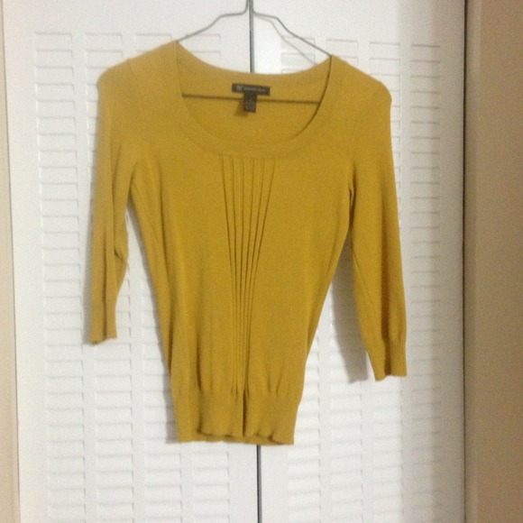 ❗❗SOLD❗❗ Yellow gold top