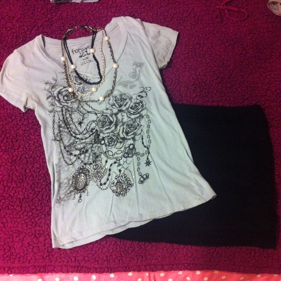 Blue Chain V-Neck