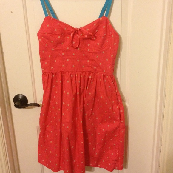 Medium Mossimo Brand Dress. - Picture 4 of 4